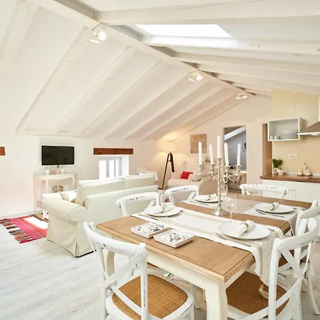 Old Town Splendid By Irundo * 罗维尼