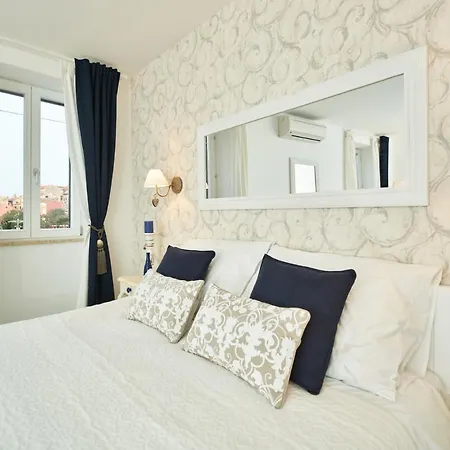 Apartment Old Town Splendid By Irundo